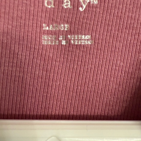 a new day Women’s Size Large Mauve Short Sleeve Crew Neck Ribbed T-Shirt Top - Picture 10 of 11
